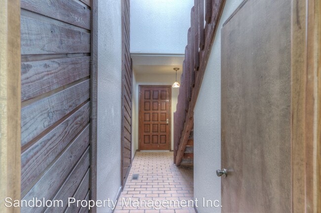 Building Photo - 2 br, 2 bath House - 3744 South Madison Av...