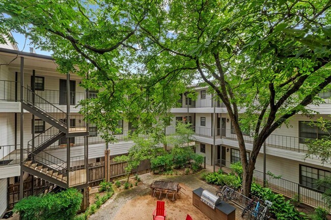 Foto del edificio - 203 E 31st St