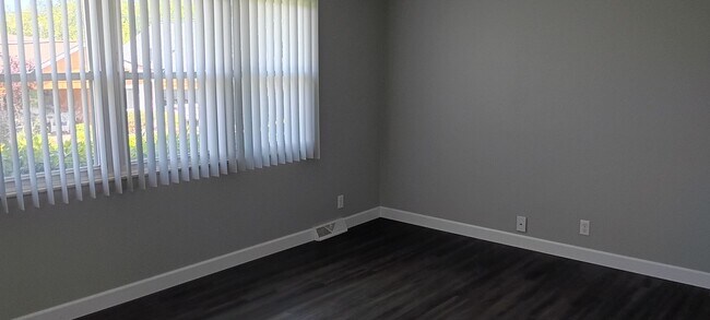 Building Photo - Buckeye Lake Home