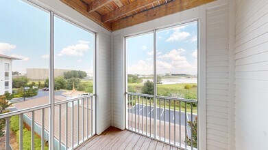 Interior Photo - Essex Luxe Apartments