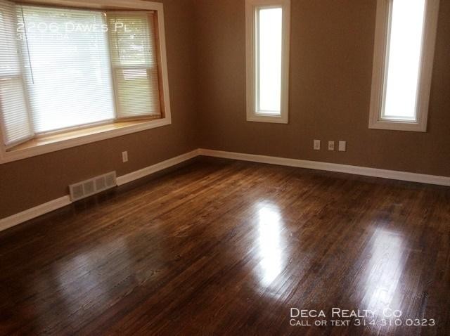 Building Photo - 3 bedroom in Saint Louis MO 63114