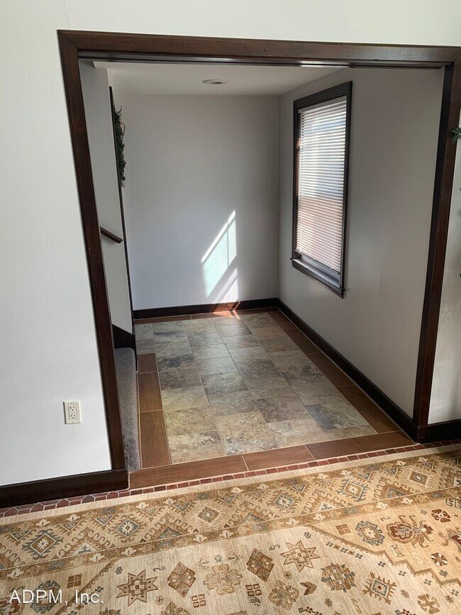 Foto del edificio - 2 br, 1 bath House - 5 Spring St #4