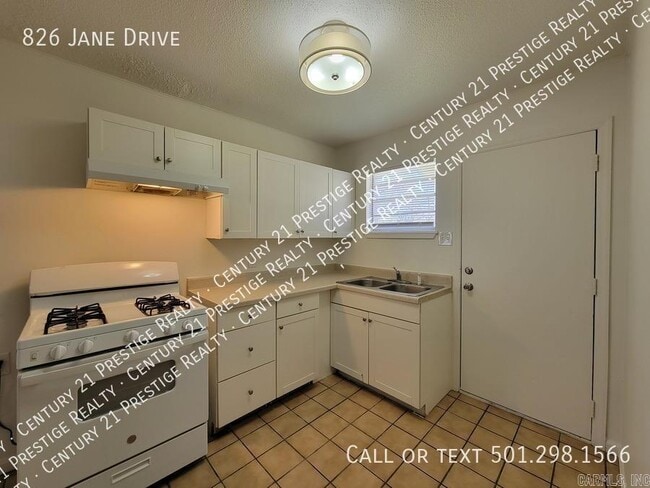 Building Photo - 826 Jane Dr
