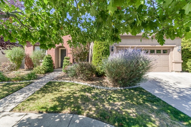 Building Photo - 10577 Eagle Falls Way