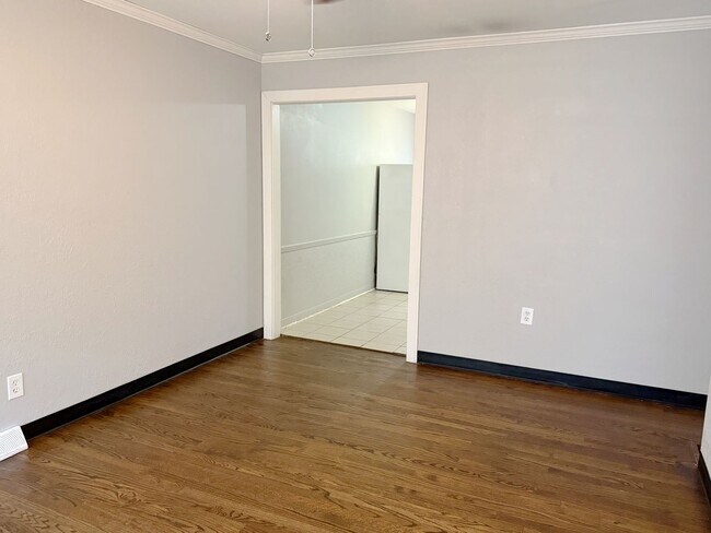 Foto del edificio - 1021-1021 S Appleton Ave