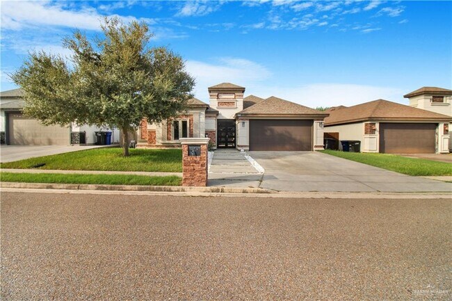 Foto del edificio - 30 Queens Ave