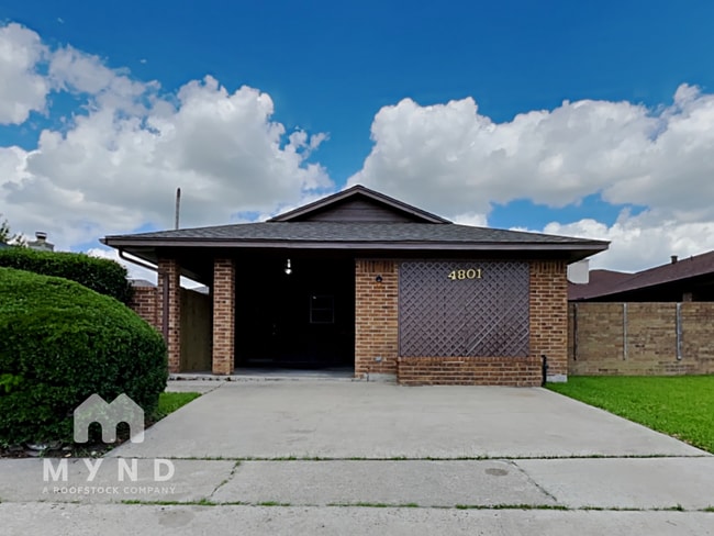 Building Photo - 4801 Meadowood Dr