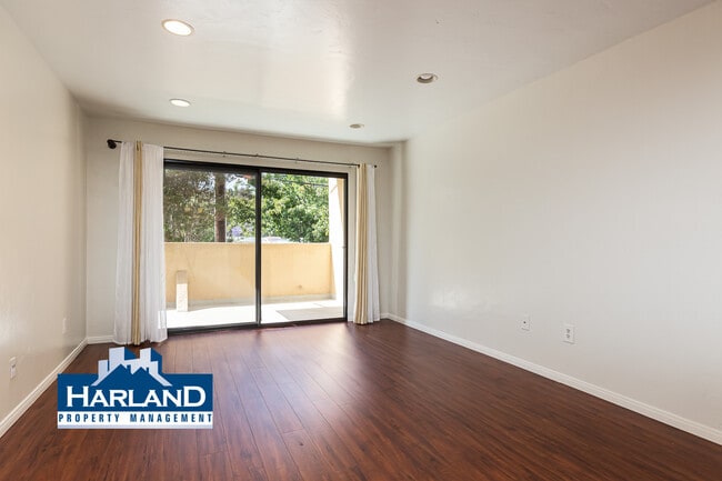 Building Photo - 2609 Pico Pl