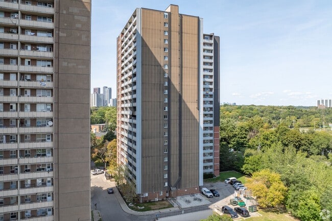 Photo du bâtiment - 230 Oak St