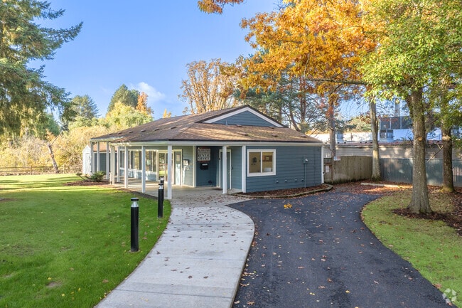 Leasing Center - Aloha Park