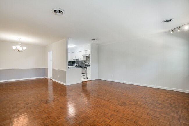 Foto del edificio - 361 Claremont Ave
