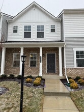 Building Photo - 235 Greenpark Rd