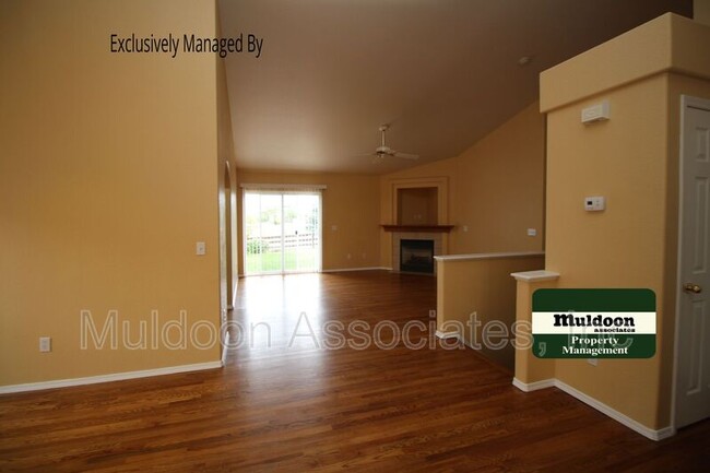 Foto del edificio - 16259 Windy Creek Dr