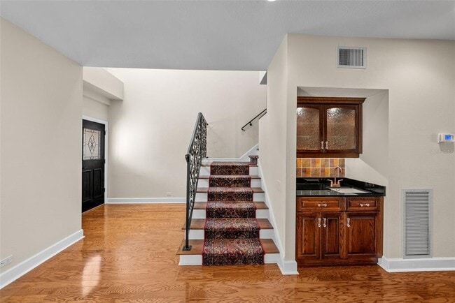 Foto del edificio - 4957 Bayshore Blvd