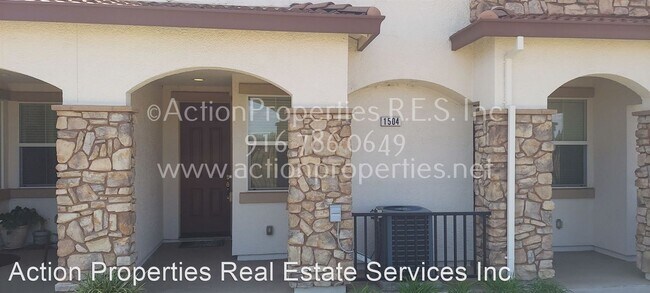 Building Photo - 2 br, 2.5 bath House - 1504 Hudson Circle