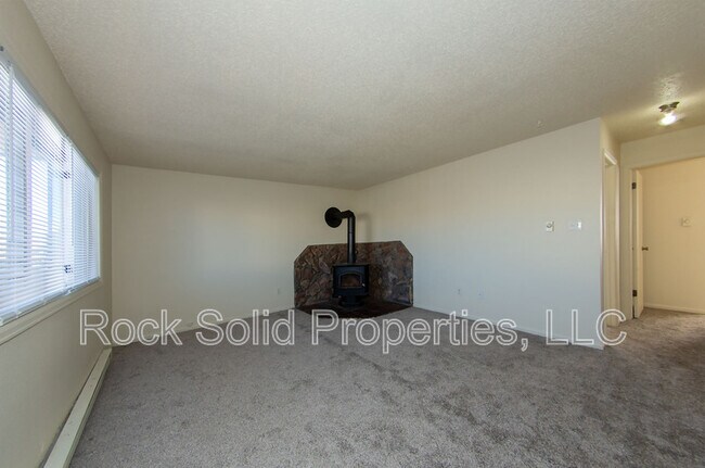 Foto del edificio - 1825 Edgewater Ave