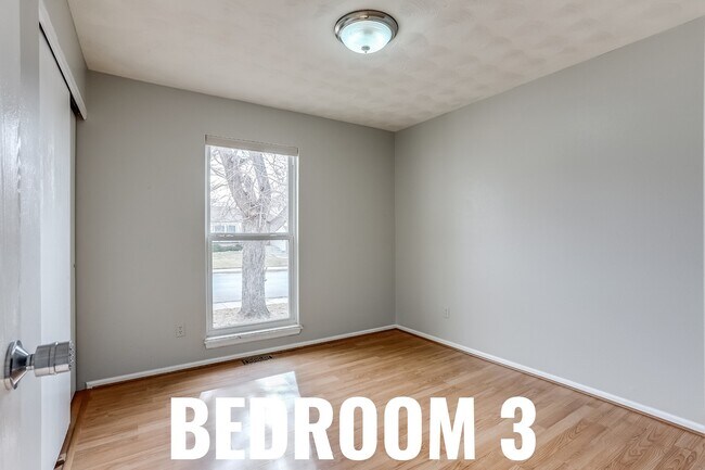 Foto del edificio - 3149 N Oak Cir