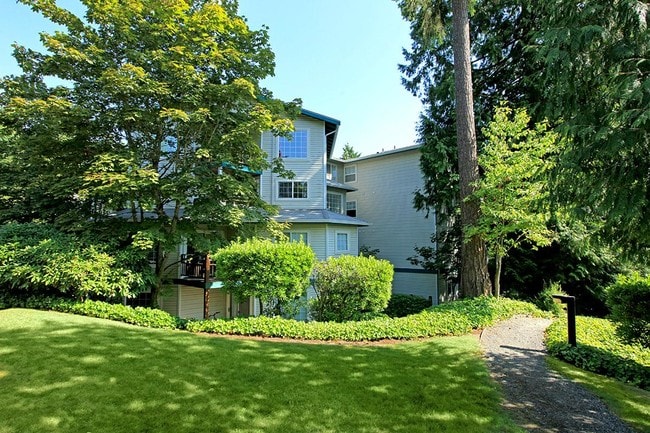Building Photo - 9200 Redmond Place