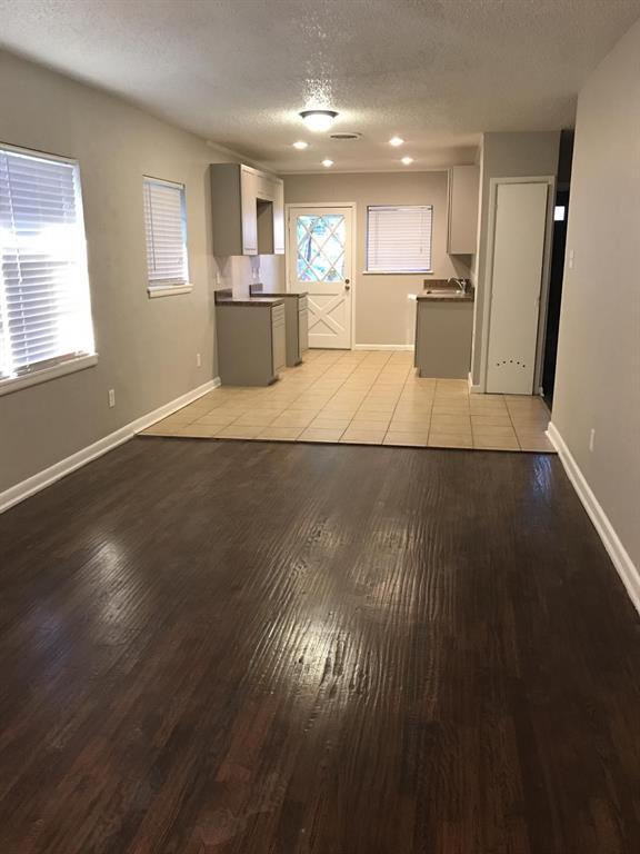 Building Photo - 1230 Arrowhead Dr
