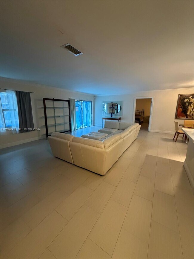 Foto del edificio - 2640 NE 135th St