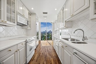 Building Photo - 3711 San Felipe St