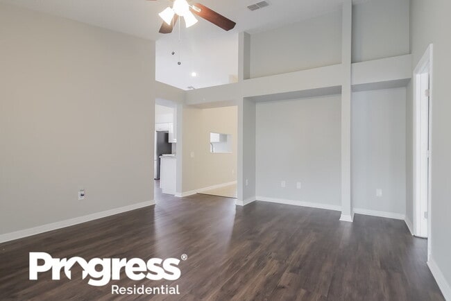Building Photo - 8231 Rain Forest Dr