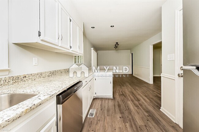 Building Photo - 3 br, 1.5 bath House - 110 Ashmore Dr