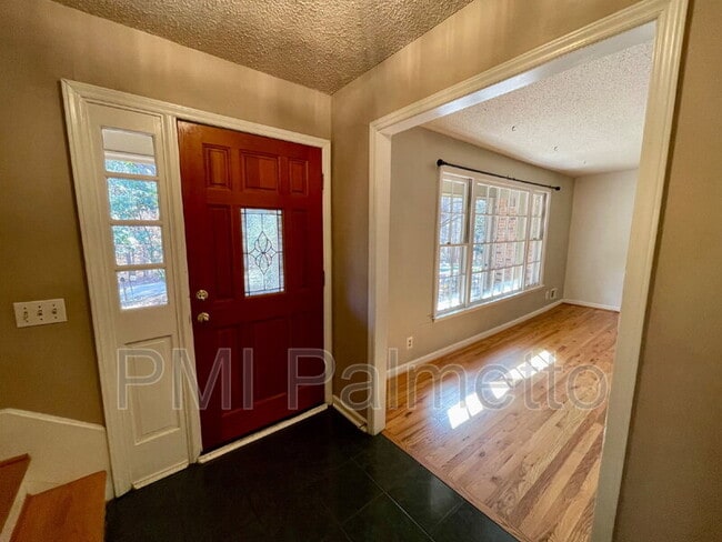 Building Photo - 136 Lacaya Rd