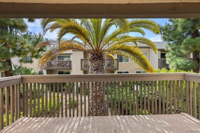 Building Photo - 8515 Villa La Jolla Dr