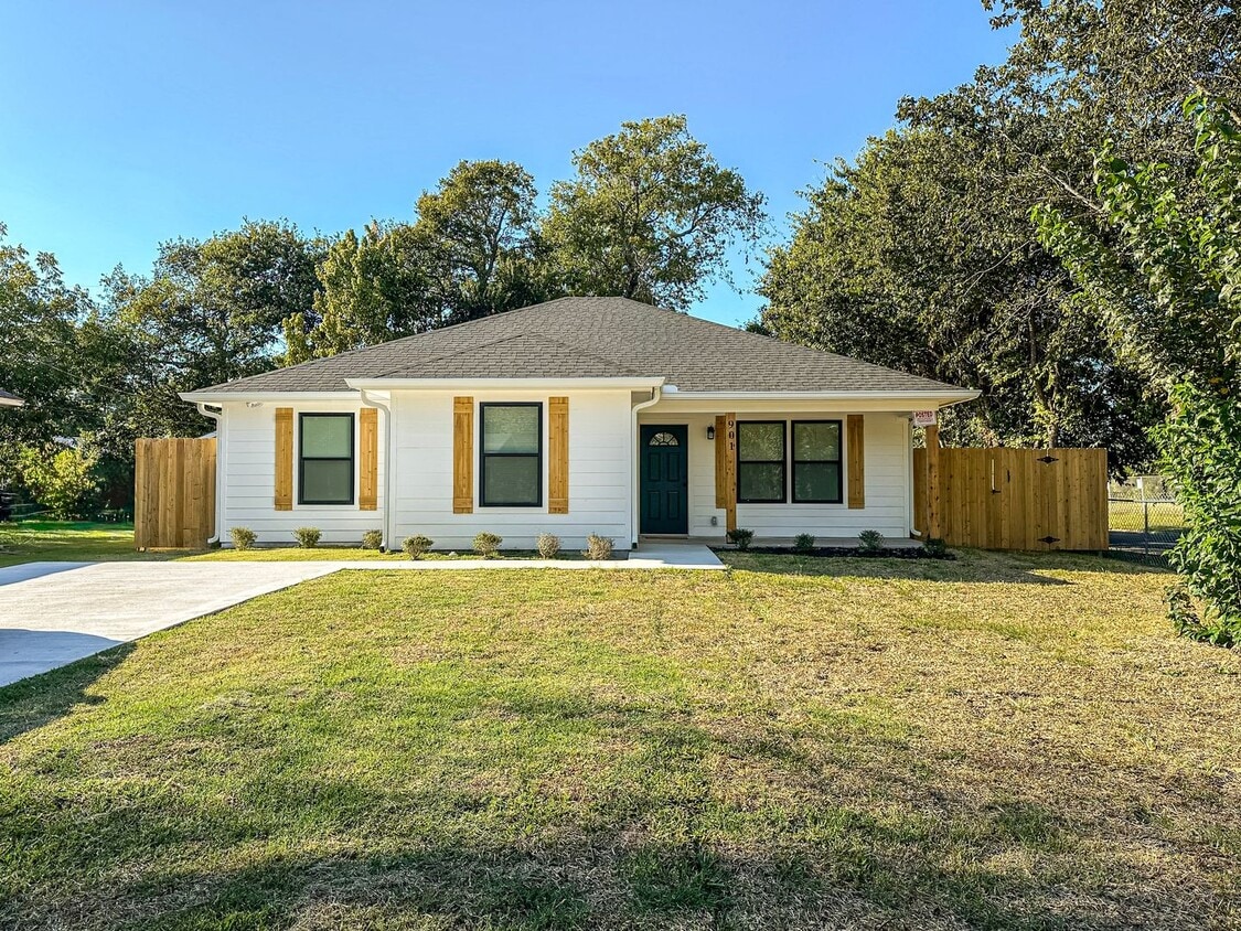 Primary Photo - *NEW CONSTRUCTION* 3-Bedroom 2-Bathroom Ho...