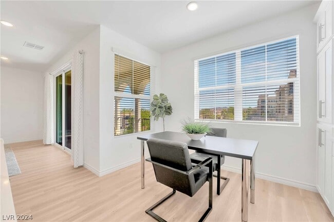 Foto del edificio - 2555 Hampton Rd