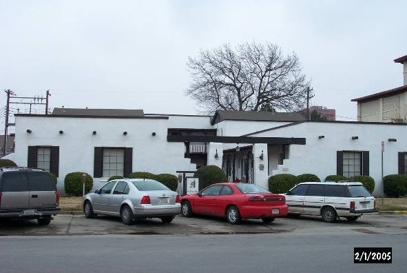 Building Photo - 571 S University Blvd