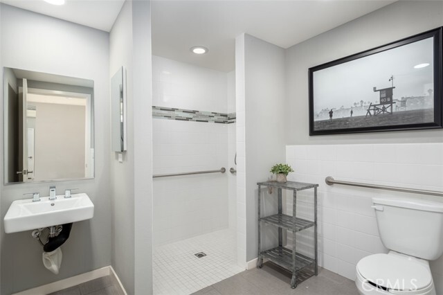 Building Photo - 131 Tribeca Way