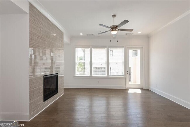Building Photo - 6807 Encore Blvd