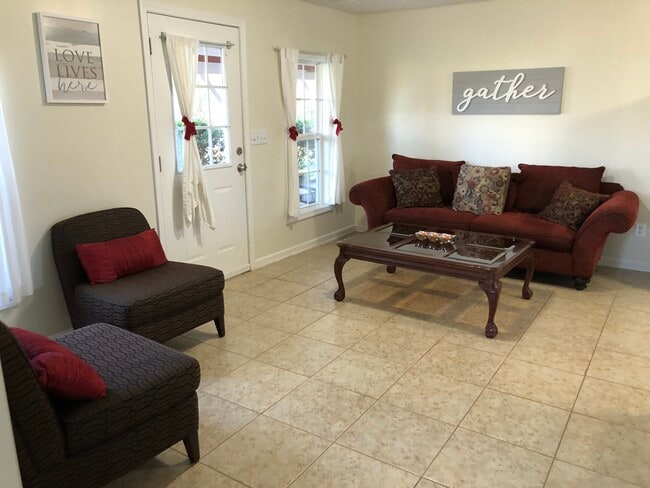 Living room - 342 Thurston School Rd