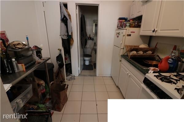 Building Photo - 457 W 51ST St
