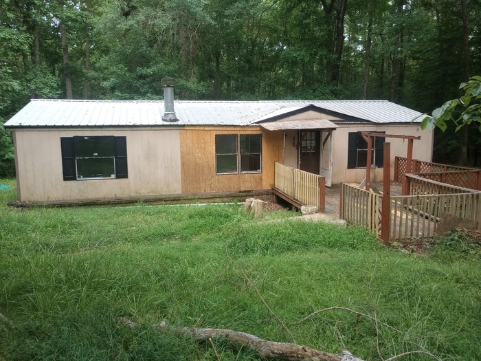 Primary Photo - 145 Barnyard Rd