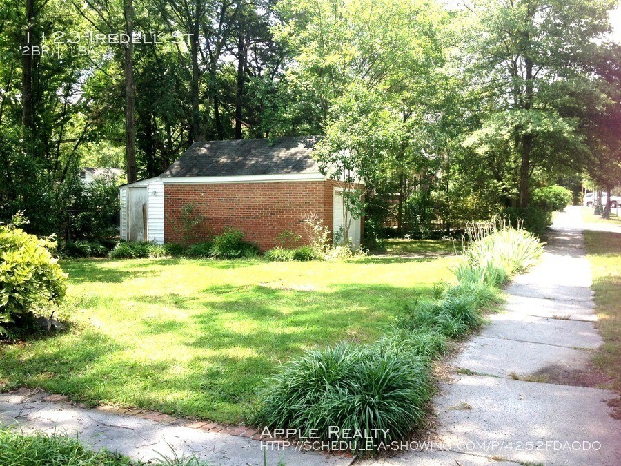 Building Photo - 1123 Iredell St. - Available MId July