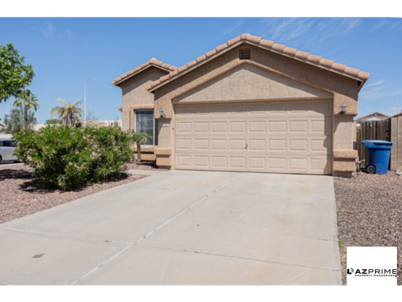 Primary Photo - Welcome to this Captivating 3/2 Chandler H...