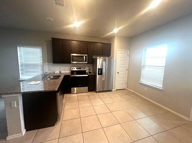 Foto del edificio - 7851 Abbey Pl