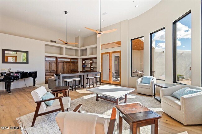 Foto del edificio - 9735 E Cortez St