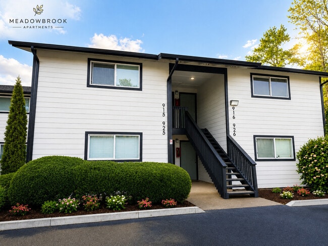 Building Photo - Meadowbrook Apartments