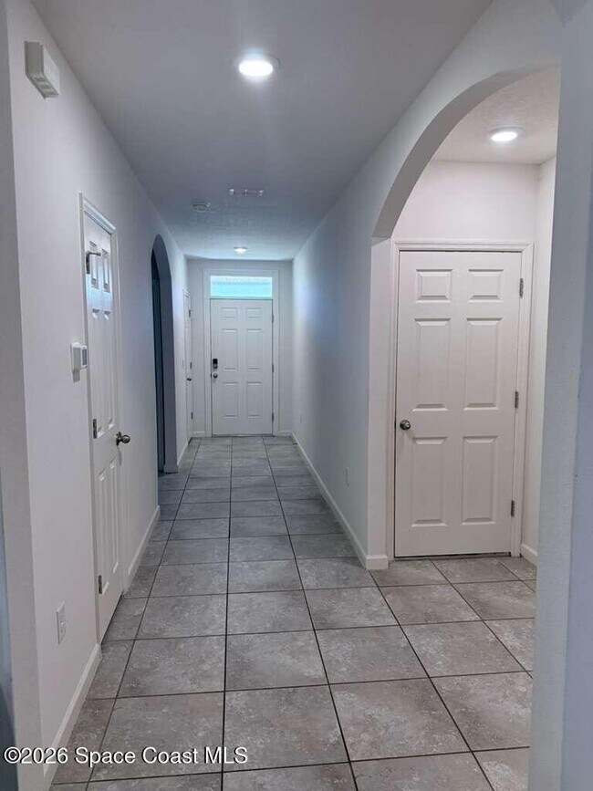 Foto del edificio - 609 Concha St NW