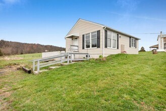 Building Photo - 2284 Warner School Rd