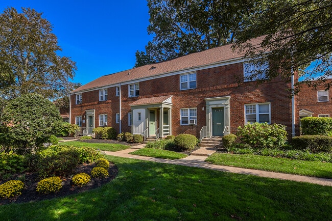 Building Photo - Greenwood Village