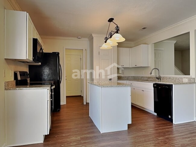 Foto del edificio - 5721 Gaboury Ln