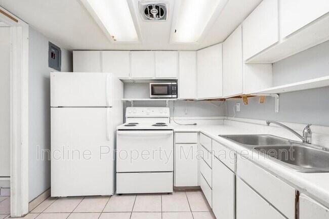 Foto del edificio - 2125 N 1000 W St
