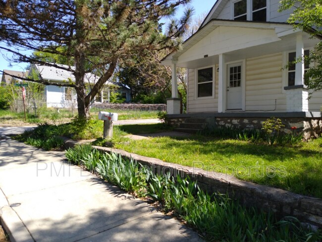 Building Photo - 341 Cambridge St