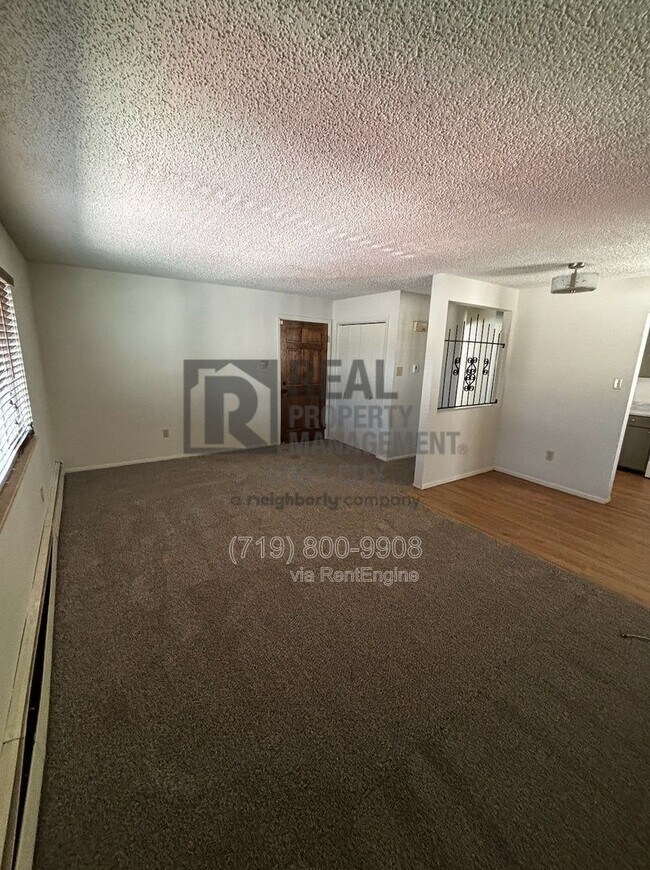 Foto del edificio - 3421 Baltimore Ave