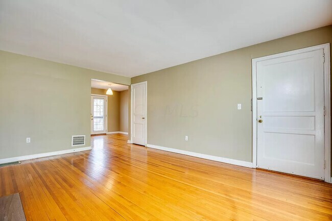 Sala de estar 3 - 2052 Ridgeview Rd